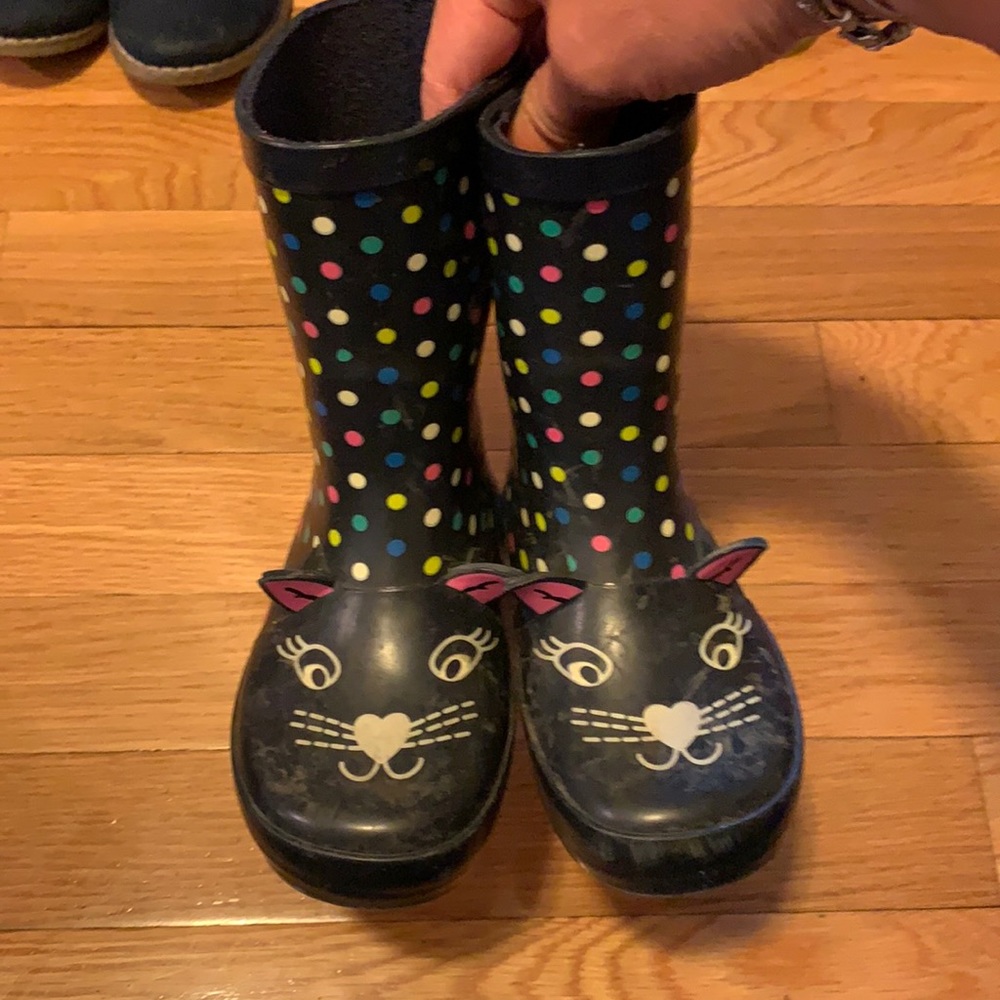 Gap size 7 rain boots